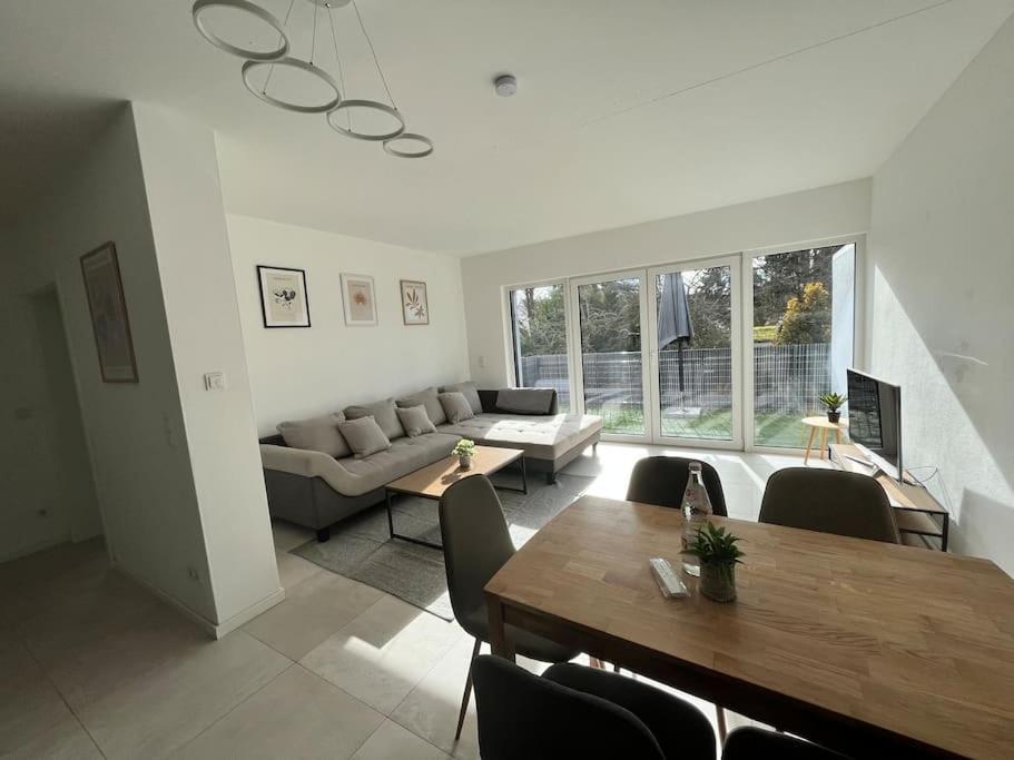 3 Zw 95 M2 Neubau Kostenlos Parkplatz Im Hof Kitzingen Kültér fotó